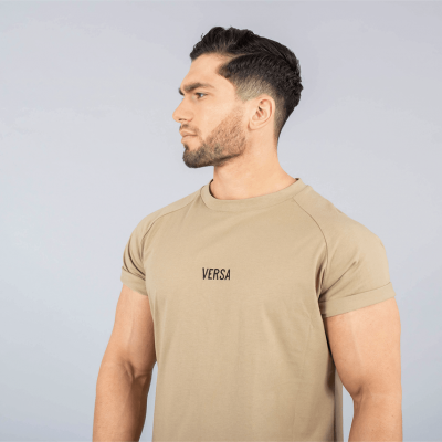 ⁦Versa Forma Vendor T-Shirt Tan⁩ – תמונה ⁦3⁩