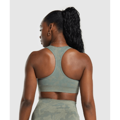 ⁦Gym Shark Adapt Camo Seamless Sports Bra Unit Green/Chalk Green⁩ – תמונה ⁦3⁩
