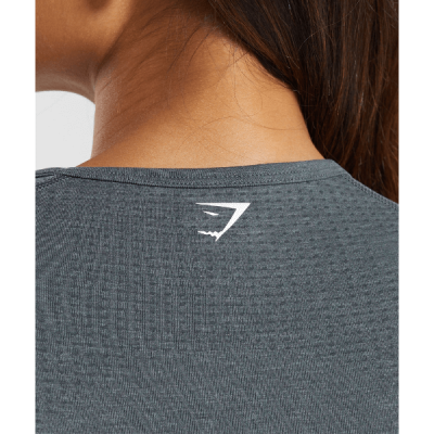 ⁦Gym Shark Vital Seamless 2.0 Long Sleeve Crop Top Strong Grey Marl⁩ – תמונה ⁦6⁩