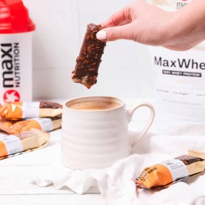 Two Maxi Nutrition Premium Protein Bars 24x45g – תמונה 3