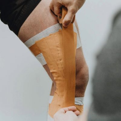 ⁦SPORTTAPE Tan Zinc Oxide Tape 3.8cm x 10m⁩ – תמונה ⁦4⁩