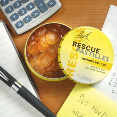 ⁦Rescue Remedy Soothing Pastilles Orange & Elderflower 50g⁩ – תמונה ⁦4⁩