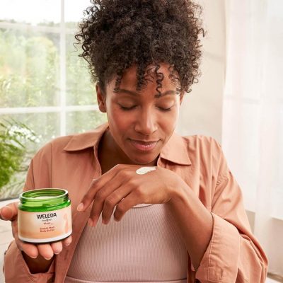 ⁦Weleda Mum Stretch Mark Body Butter 150ml⁩ – תמונה ⁦4⁩