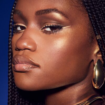 ⁦FENTY BEAUTY Arcane x Diamond Bomb All-Over Diamond Veil 8g GOLDEN RUL'R⁩ – תמונה ⁦3⁩