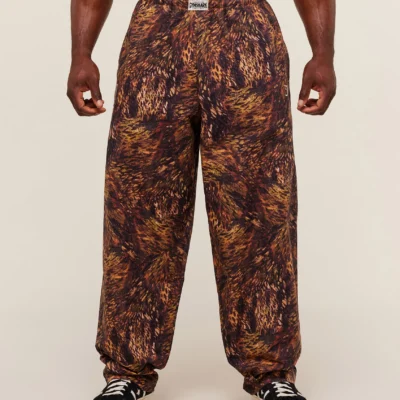 ⁦Gymshark Straight Leg Pumper Pants Spiced Brown Outlet⁩ – תמונה ⁦1⁩