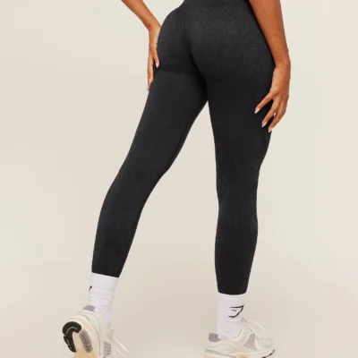 ⁦Gymshark Adapt Animal X Whitney Leggings Black / Asphalt Grey Size S⁩ – תמונה ⁦3⁩