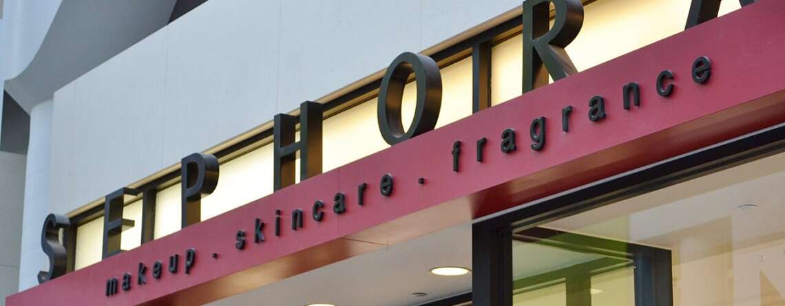 חנות ספורה (Sephora) בקניון Eaton Centre בטורונטו