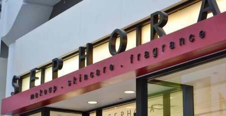 חנות ספורה (Sephora) בקניון Eaton Centre בטורונטו